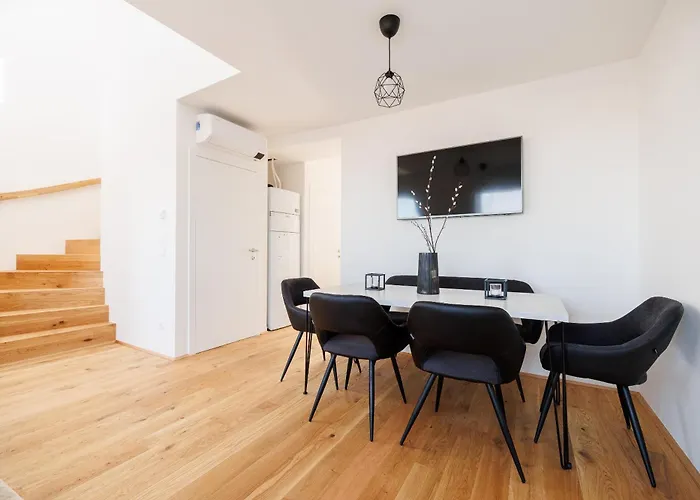 Symphony 38 - Modern Loft With Terrace And Grill In Location Апартаменти