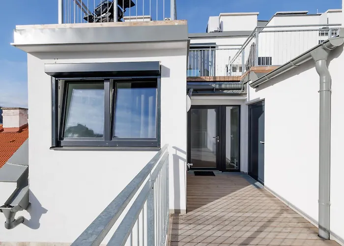 Symphony 38 - Modern Loft With Terrace And Grill In Location
